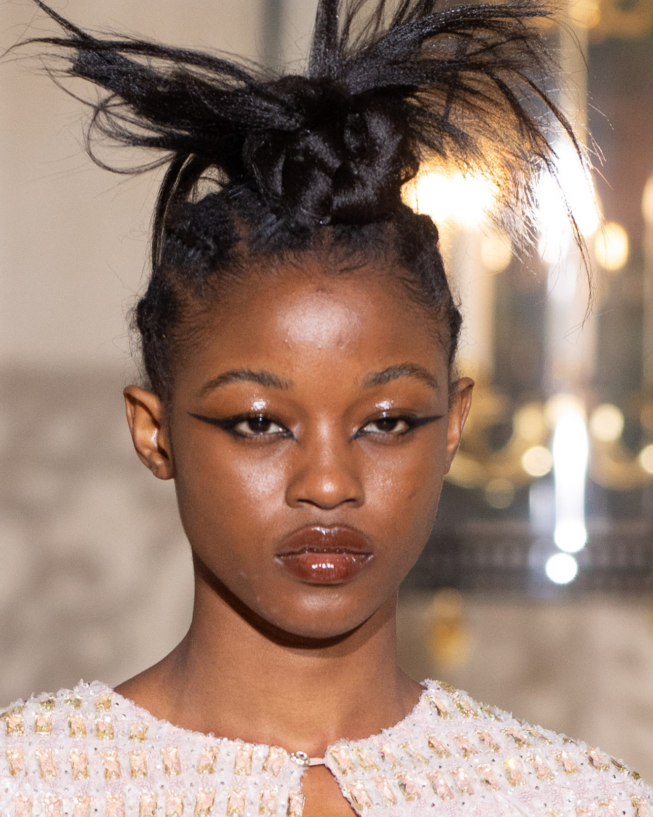 Koche: Spiked Liner and Updo